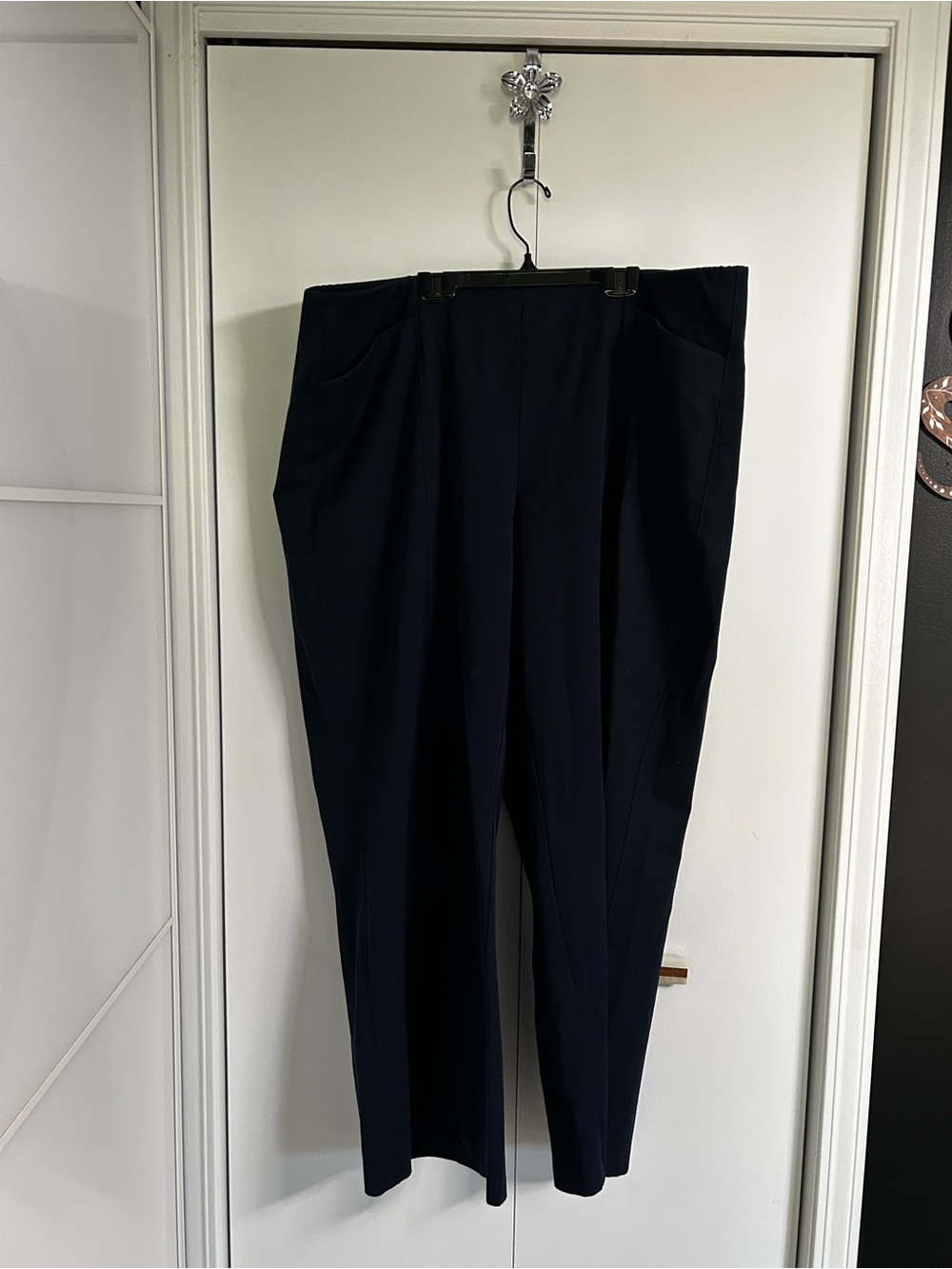 Old Navy Women’s size 2 Pixie Navy Pants - Stretch